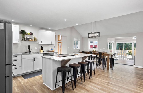 Huron House | Pool, Pickleball and Sleeps over 30 People