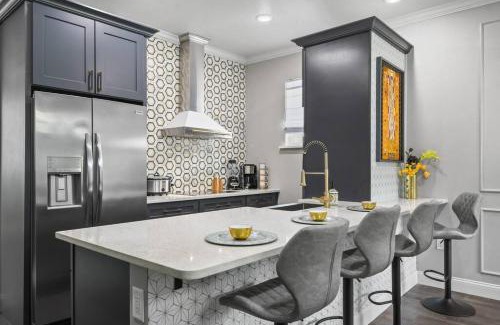 Orlando House | Pool Table, BBQ, Walking Distance to Local Gems