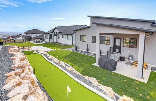 North Ogden Apartment | Pool Table & Putting Green! Scenic Ogden Escape