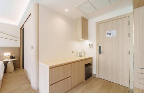 Sa Khu Condo | Pool View Condo 2204, Wyndham Garden