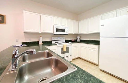 Village of Four Seasons Apartment | Pool | WiFi | Lake Front| Sleeps 6 | MM 13 (632DC)