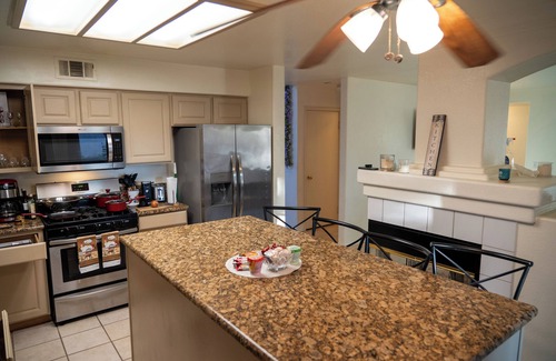 Paloma Del Sol House | Pools, tennis courts, BBQ, wine country