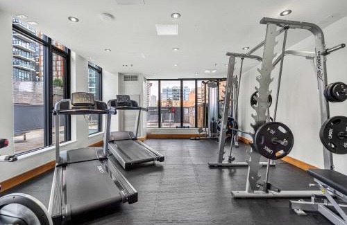 Connaught House | Poolside Bliss In the Heart of Downtown! 22 FL w Tower Views! FREE Banff Pass, Gym, Wine, Parking, Summer Outdoor Pool!