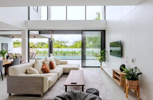 San Phi Suea Villa | Poon Pool villa near Ruamchok Boxing private pool etc