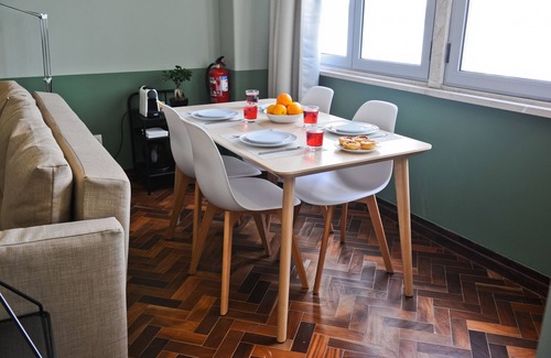 Santo Antonio Apartment | Pop the cork in Lisbon by Misha's Place (5B)