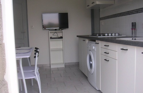 Banne Villa | Poppy gîte in quiet Southern Ardèche