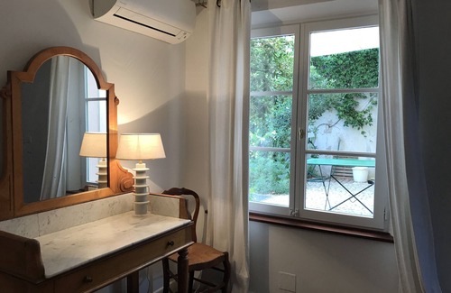 Porquerolles House | Porquerolles village house garden 3 ch. air conditioned 3 bathrooms