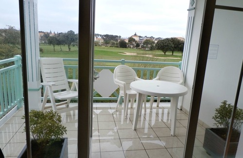 Bourgenay Apartment | Port Bourgenay 2-room apartment Facing the golf course, south facing