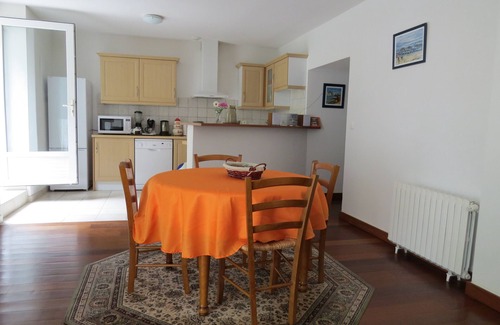 Audierne Apartment | Port d' Audierne Appartement rez de Chaussée Avec Jardin
