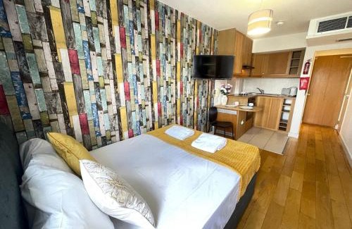 Colville Apartment | Portobello Road Artistic Studios