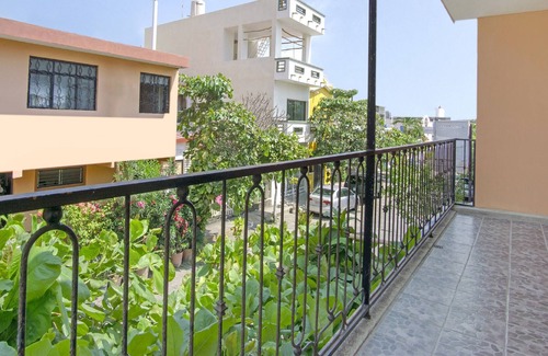 Barra de Navidad Hotel | Posada Casa Chiros