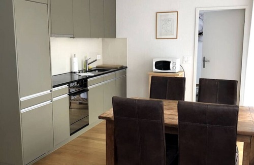 Sihlfeld Apartment | Posh 1 BR flat - city center and balcony (West3)