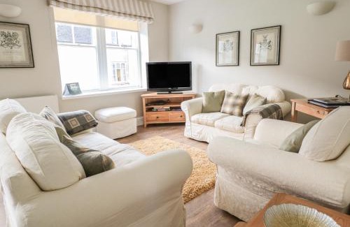 Winchcombe House | Postmaster's Lodging