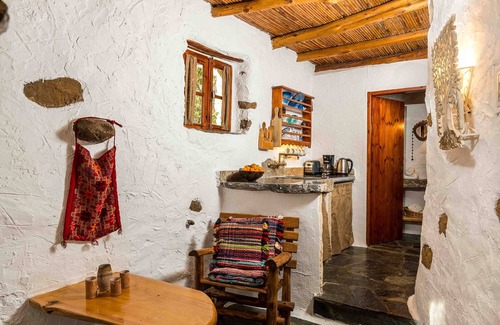 Aspros Potamos Cottage | Potamos cottage - 300 years old cottage "Natura cottages"