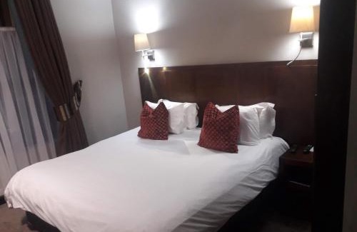 Potchefstroom House | Potch Guest House