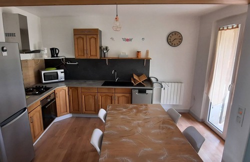 Mazeyrat-d'Allier Apartment | Près de la Rivière