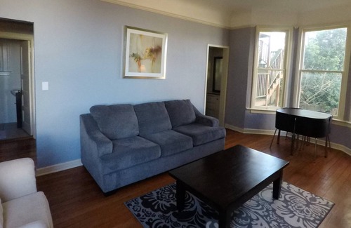 Haight-Ashbury Apartment | Practical & Economical