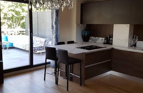 Saint-Giniez Apartment | Prado 8eme T3 Neuf Standing Belle Terrasse au Calme, Proche de la mer