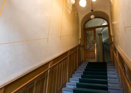 Josefov Apartment | Prague Castle King's Chic