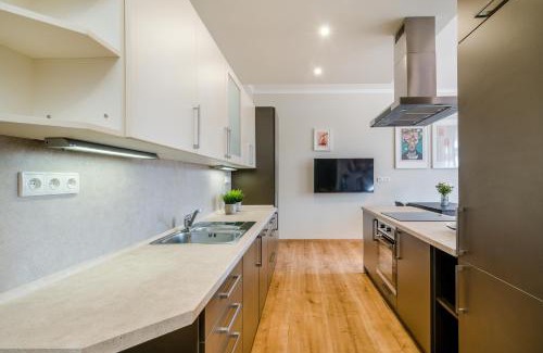 Michle Apartment | Prague Days - Bright Apartments - Fast WiFi - Quiet Area