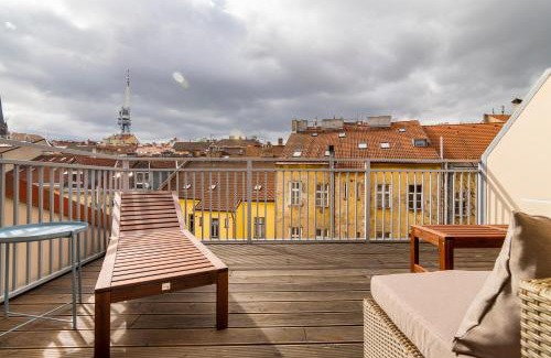 Zizkov Apartment | Prague Days - Premium Loft w Terrace - View - Netflix - AC