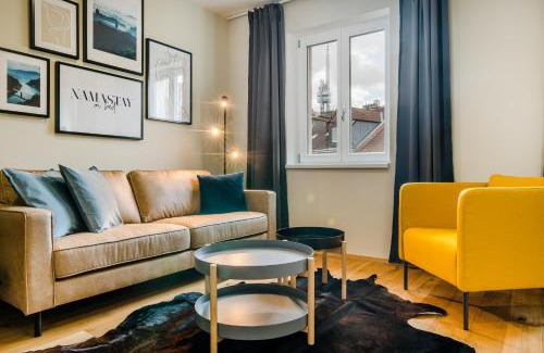 Zizkov Apartment | Prague Days - Premium Loft w Terrace - View - Netflix - AC