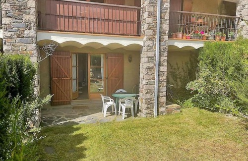 Caldegas Ski Chalet | Preciosa casa con jardín y piscina