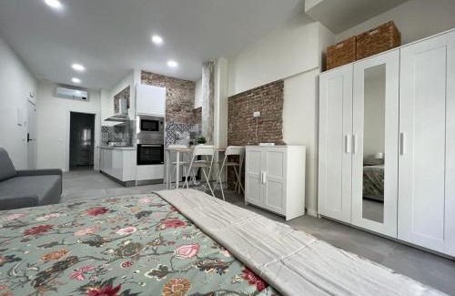 La Trinidad Apartment | Precioso estudio en el centro de Málaga 1