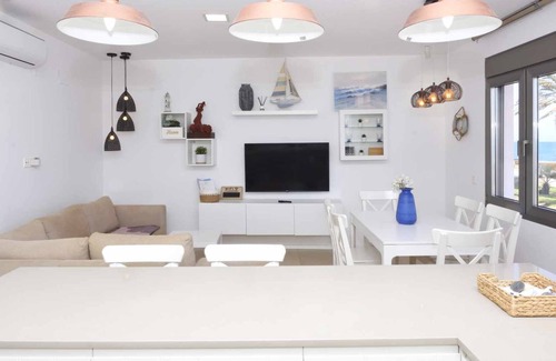Carboneras Apartment | PRECIOSO Y MODERNO APARTAMENTO FRENTE AL MAR