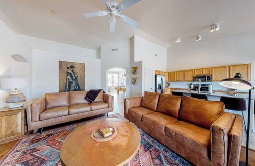 The Bluffs House | Premier Hikers, bikers paradise-Breathtaking view home with pool, spa & more