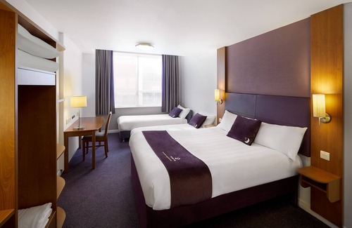 Girton Hotel | Premier Inn Cambridge North - Girton