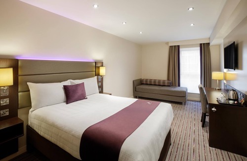 Eastbourne Hotel | Premier Inn Eastbourne