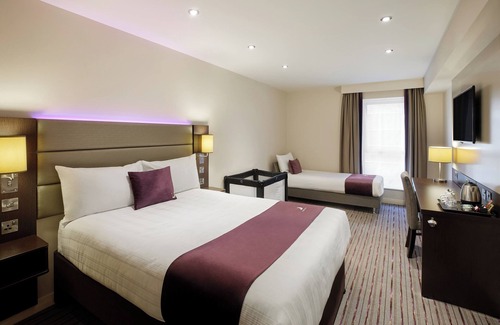 Plymouth Hotel | Premier Inn Plymouth East