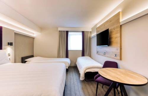 Higher Walton Hotel | Premier Inn Preston South - Craven Drive