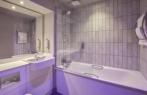 Stratford-upon-Avon Hotel | Premier Inn Stratford-Upon-Avon Waterways
