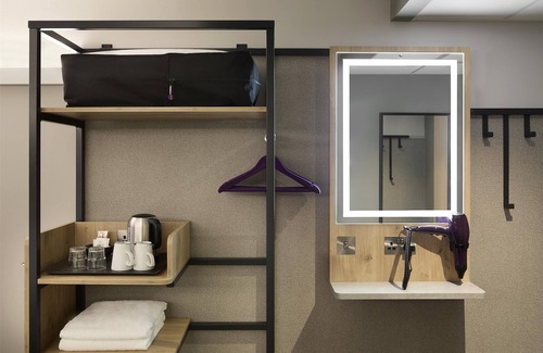 Warrington Hotel | Premier Inn Warrington Central North