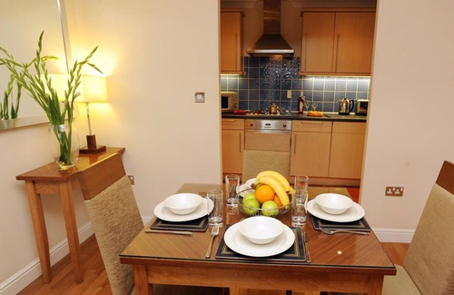 Redcliffe Apartment | PREMIER SUITES Bristol Redcliffe