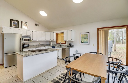 Flippin Cabin | Premier Trout Fishing: Scenic White River Cabin