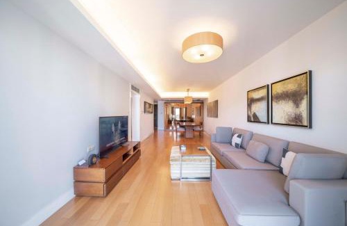Xujiahui Apartment | Premium 2 Bedroom 1 Living Apartment Yongxin Century