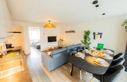 Binnenstad Apartment | Premium 70m2 Two-Bedroom Apartment - SD23H