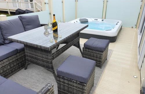 Ingoldmells House | Premium accommodation with luxury HOT-TUB and decking area, near Fantasy Island