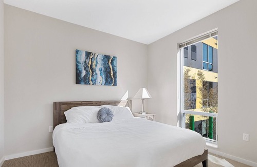 Crossroads Arts District Condo | Premium Quality Residence with Impressive Insta-Worthy Features 360