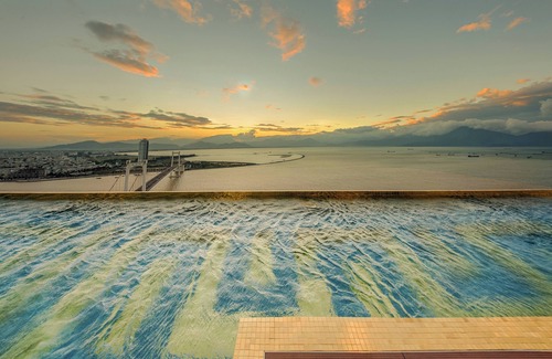 Son Tra Apartment | Premium Room with Infinity Pool & City View near My Khe Beach