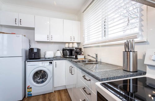 Trentham Apartment | Premium Two-Bedroom Apartment