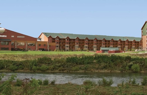 Sevierville Resort | Presidential ~ 2-room club Wyndham Great Smokies Lodge