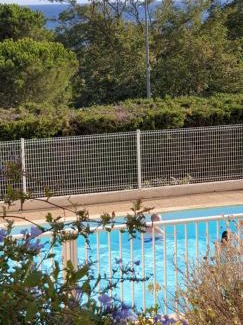 Giens Apartment | Presqu'ile de Giens, Maison Rdc avec Accès et Jardin Privés sans Vis-à-vis, Piscine, Plages à 2 min à pieds