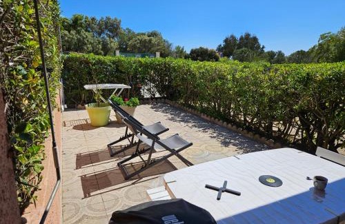 Giens Apartment | Presqu'ile de Giens, Maison Rdc avec Accès et Jardin Privés sans Vis-à-vis, Piscine, Plages à 2 min à pieds