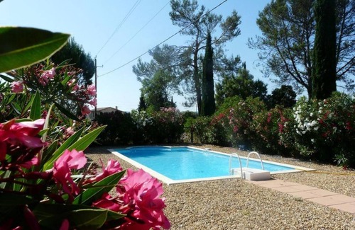 Montfort-sur-Argens House | PRETTY COUNTRY HOUSE IN PROVENCE NEAR BRAD & GEORGE!