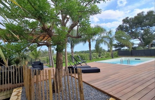 Cuers House | Pretty exotic house