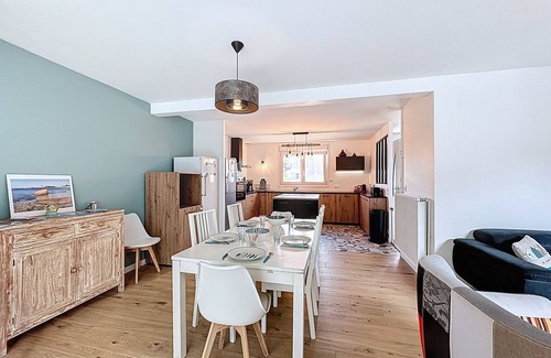 Plougastel-Daoulas Ski Chalet | Pretty house, veranda and garden for 6 people